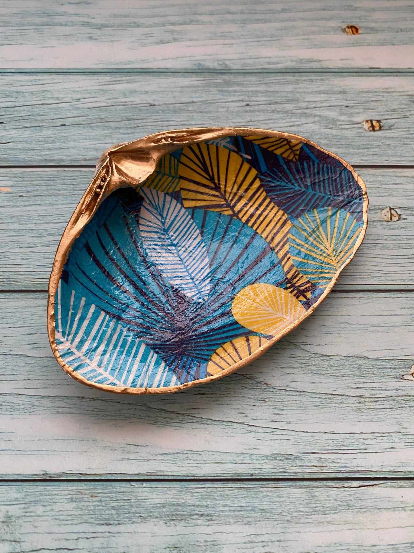 Colorful Summer Shell