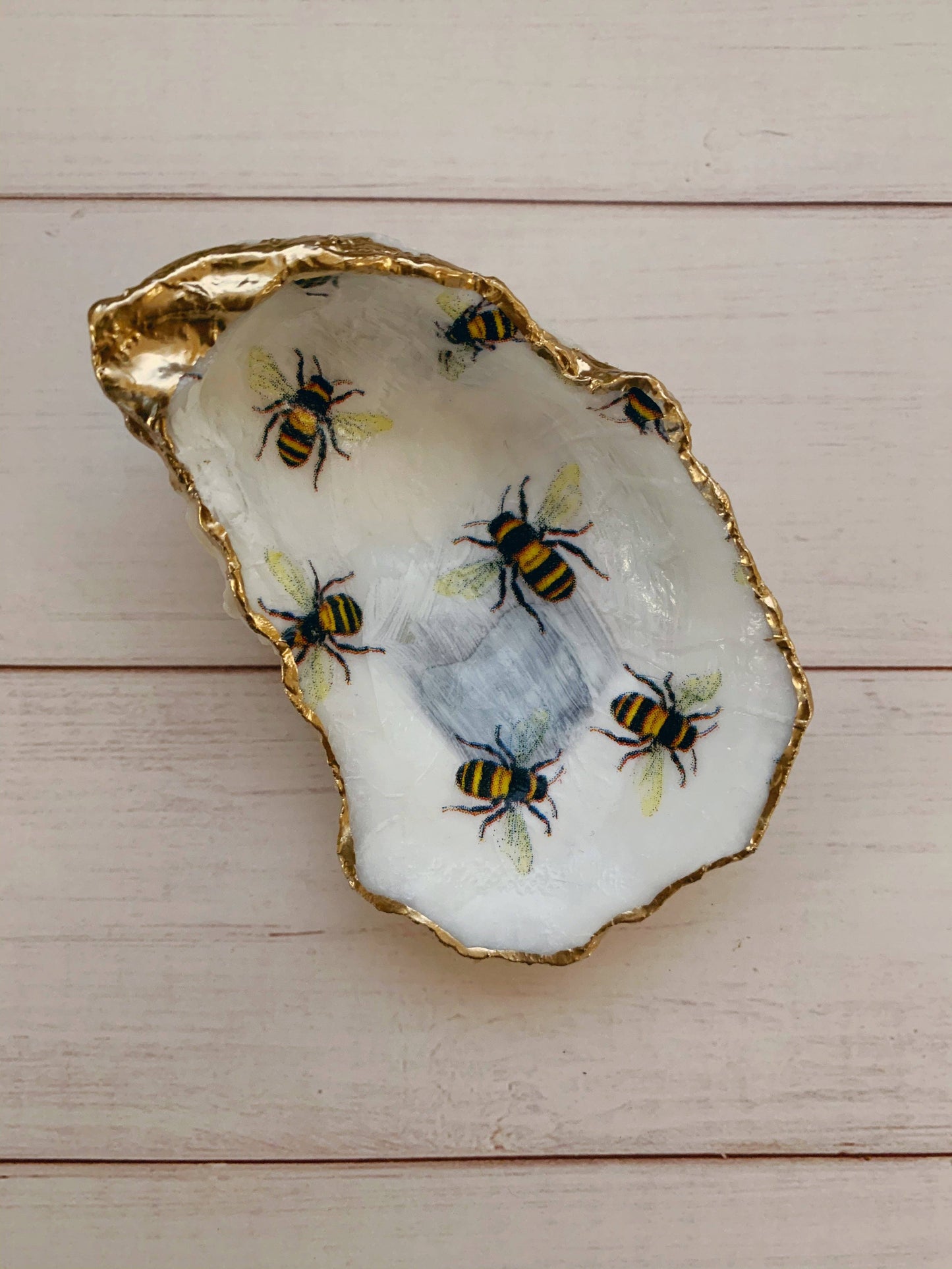 Queen Bee Serenity Shells